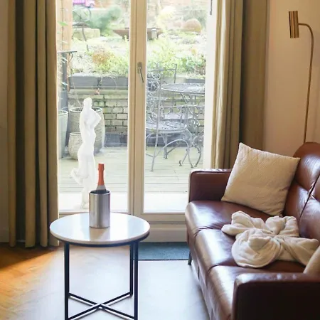 Amazing Flat With Garden, Vinohrady Near Center * Prag