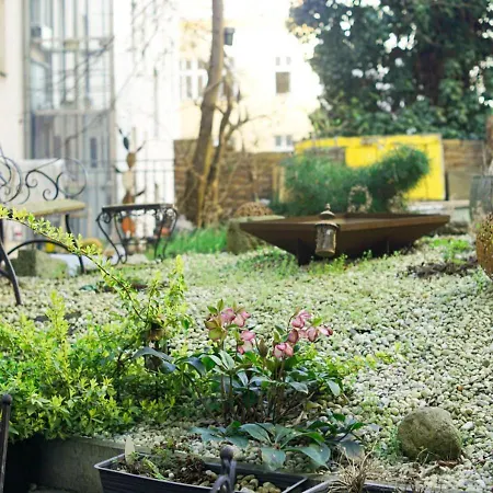 Amazing Flat With Garden, Vinohrady Near Center